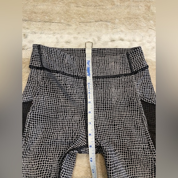 Lululemon💕Wild And Free Tight Fall Net White Black / Black - Picture 12 of 15